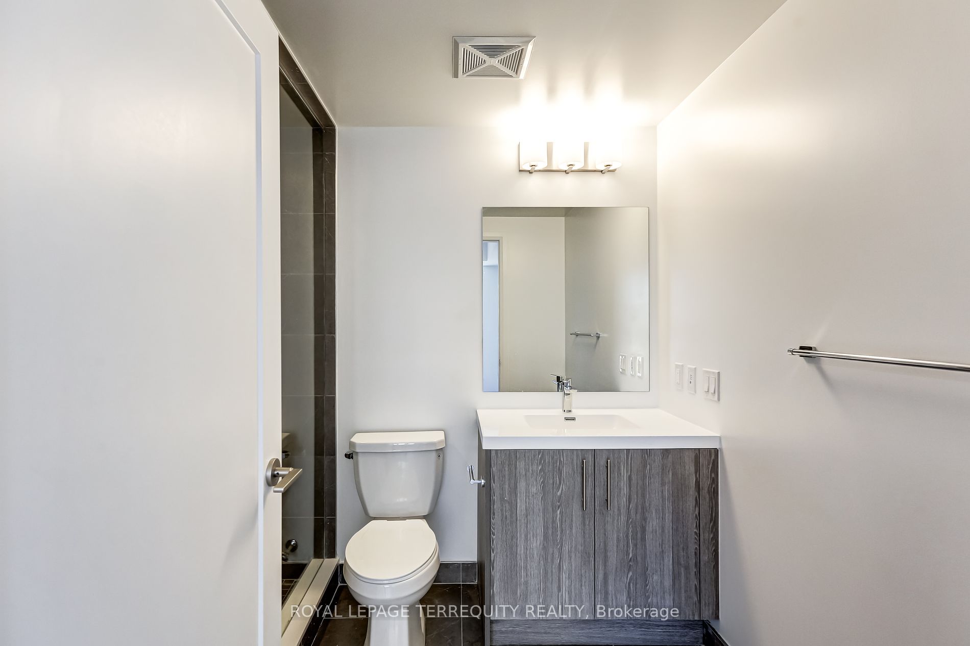 286 Main Street #1906