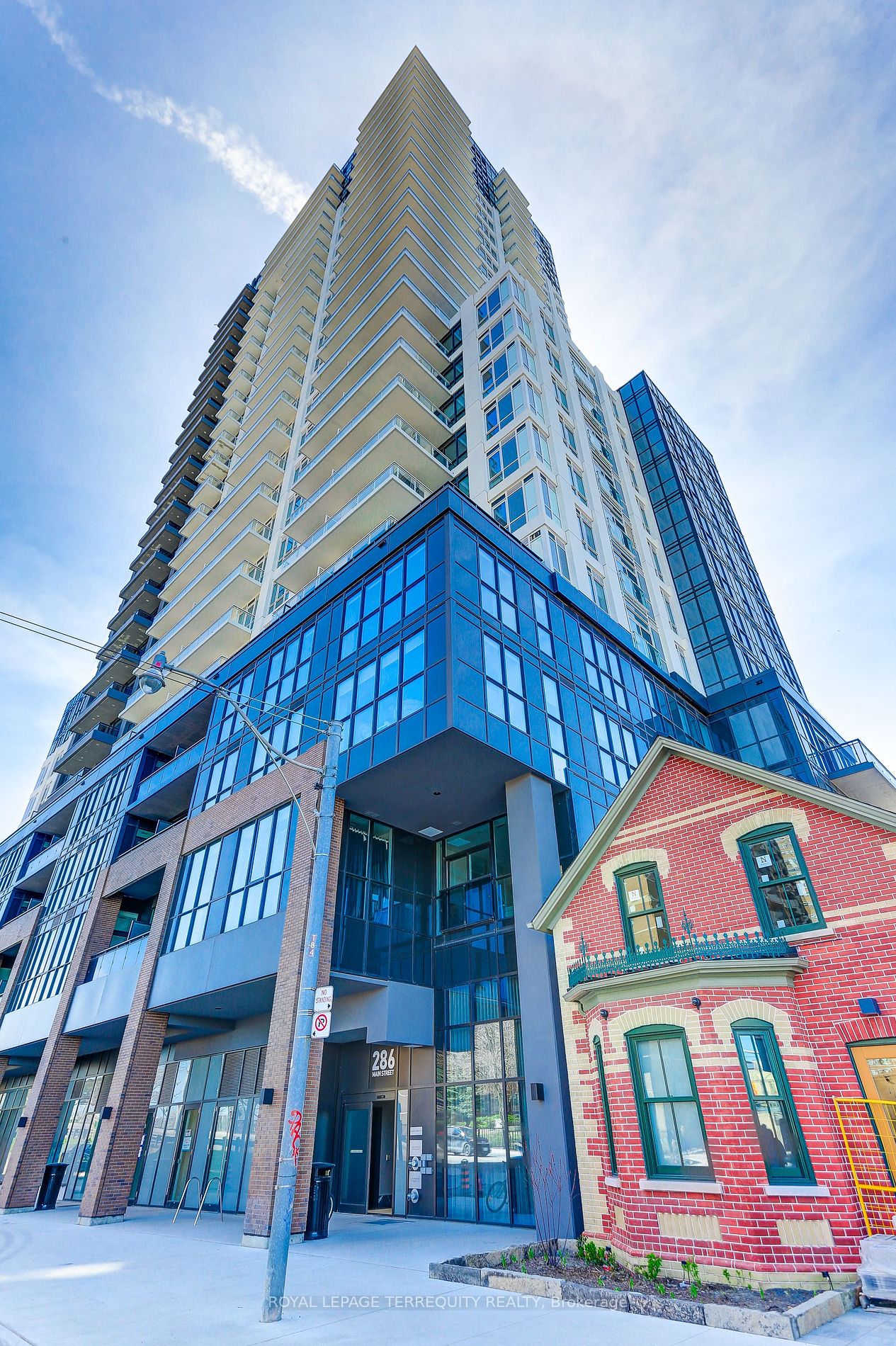 286 Main Street #1906