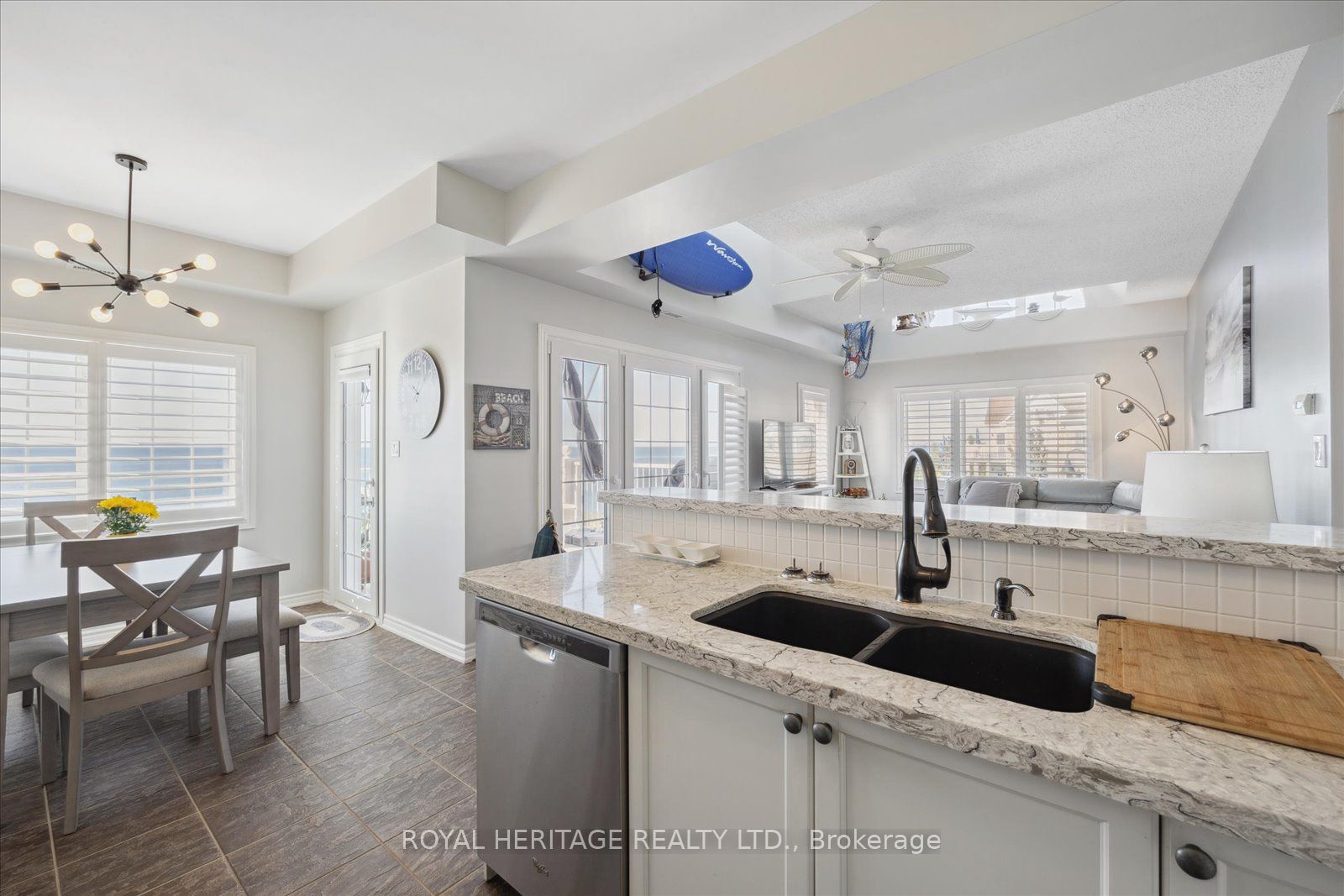 385 Lakebreeze Drive, #301