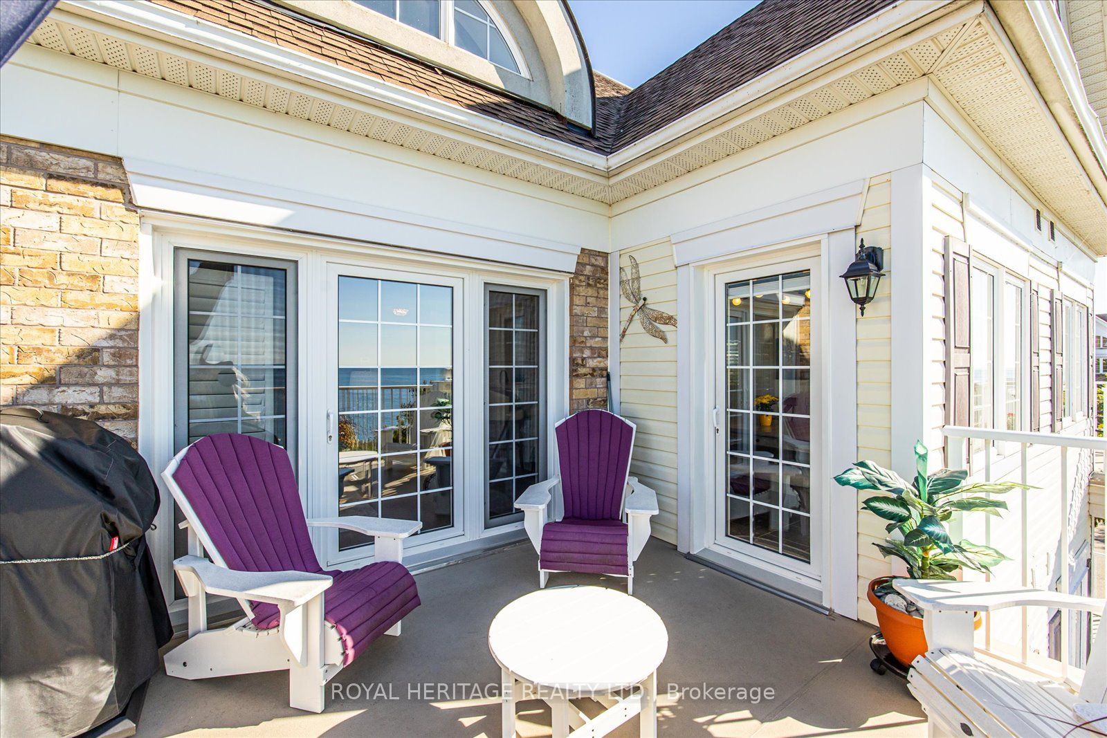 385 Lakebreeze Drive, #301