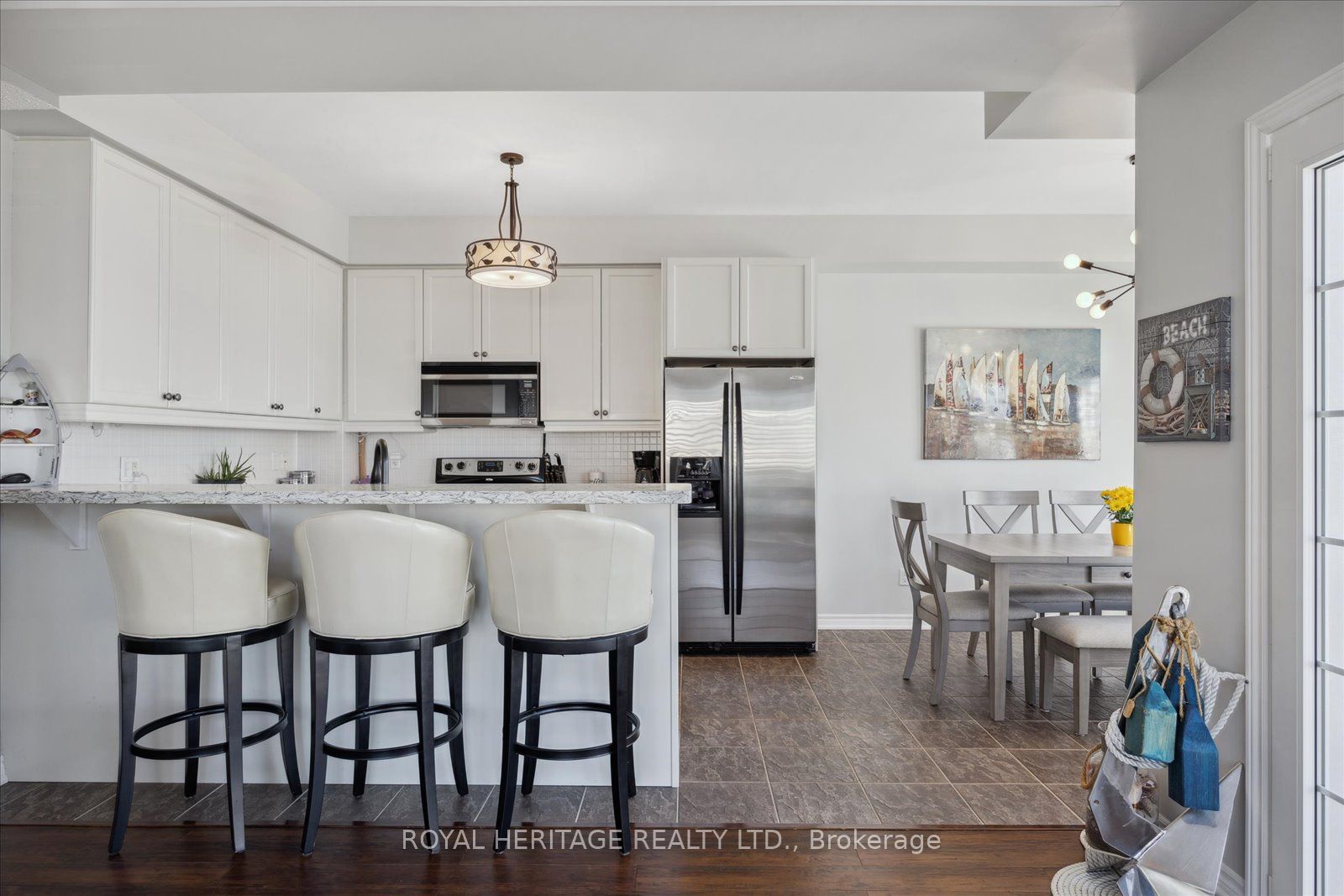 385 Lakebreeze Drive, #301