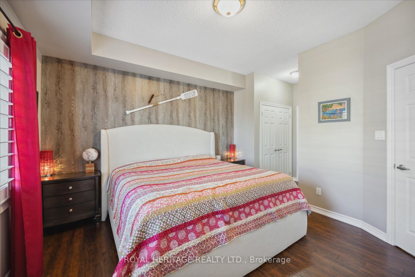385 Lakebreeze Drive, #301