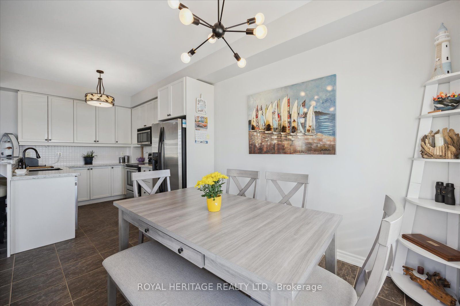 385 Lakebreeze Drive, #301