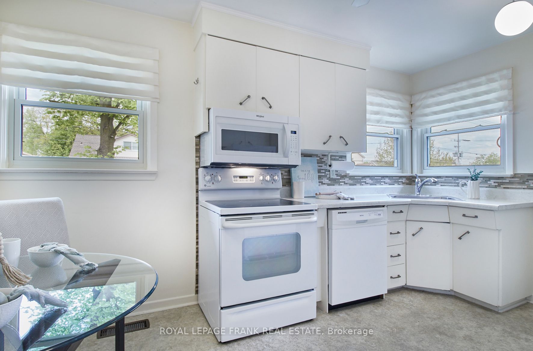 103 John Street W