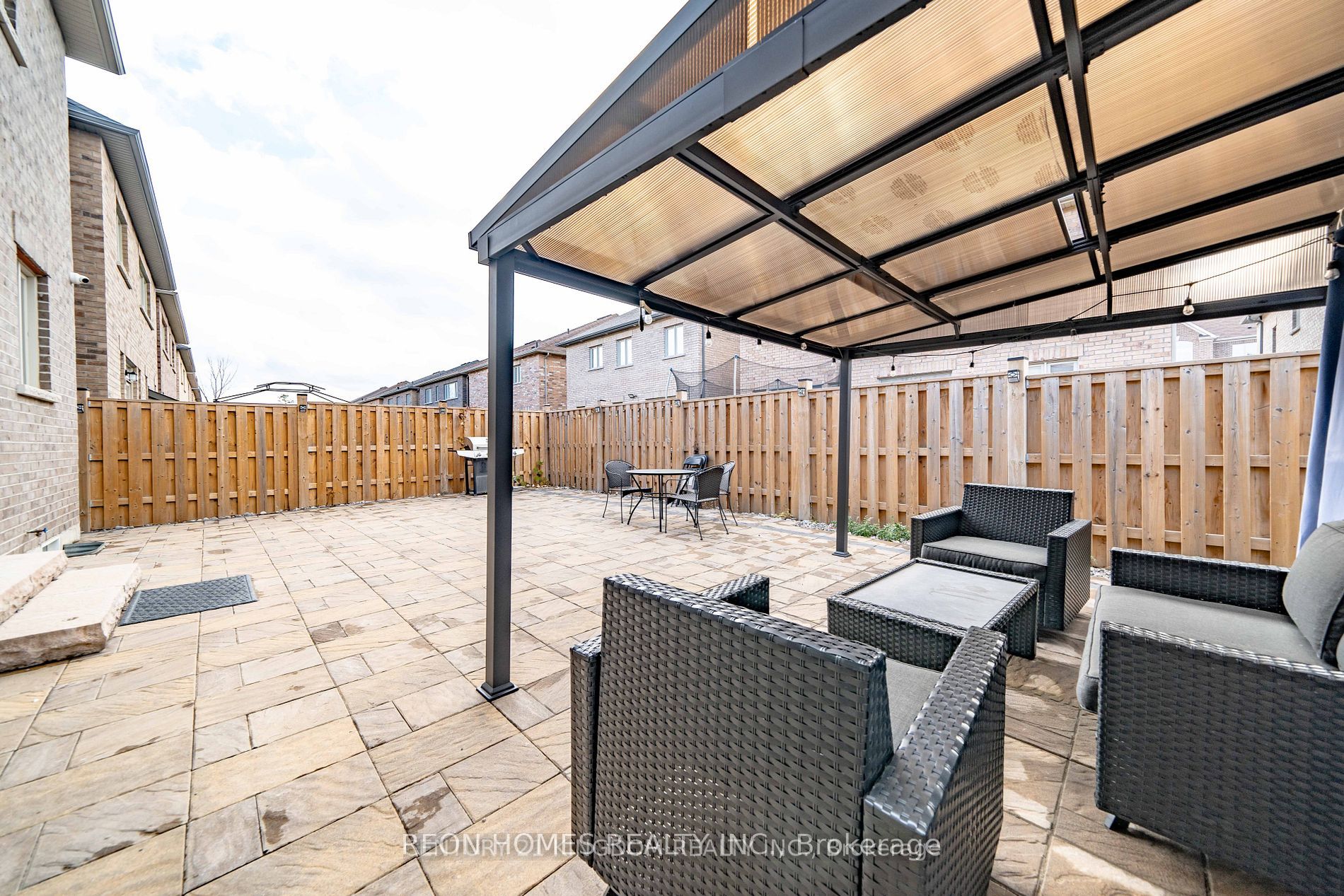 2142 Saffron Dr