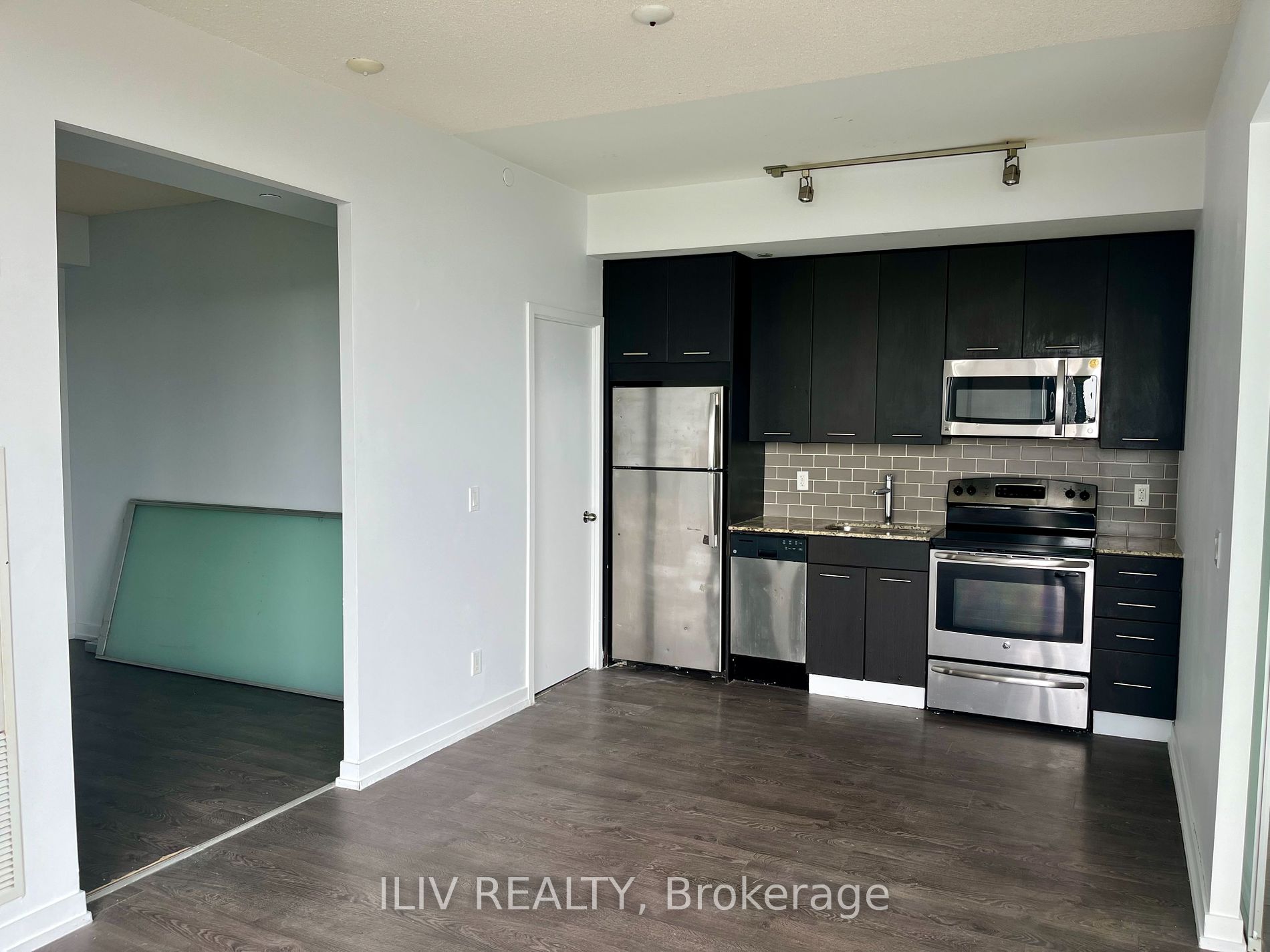 2055 Danforth Ave, #508