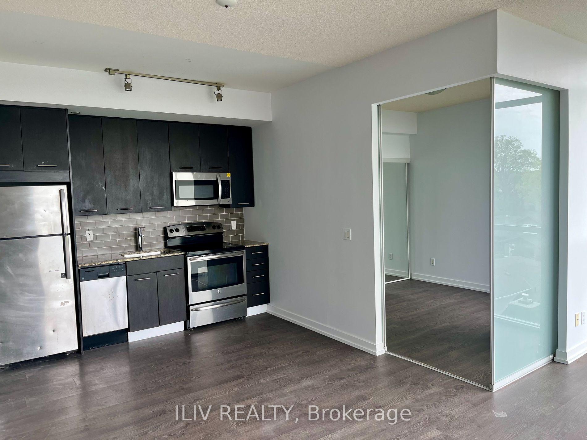 2055 Danforth Ave, #508