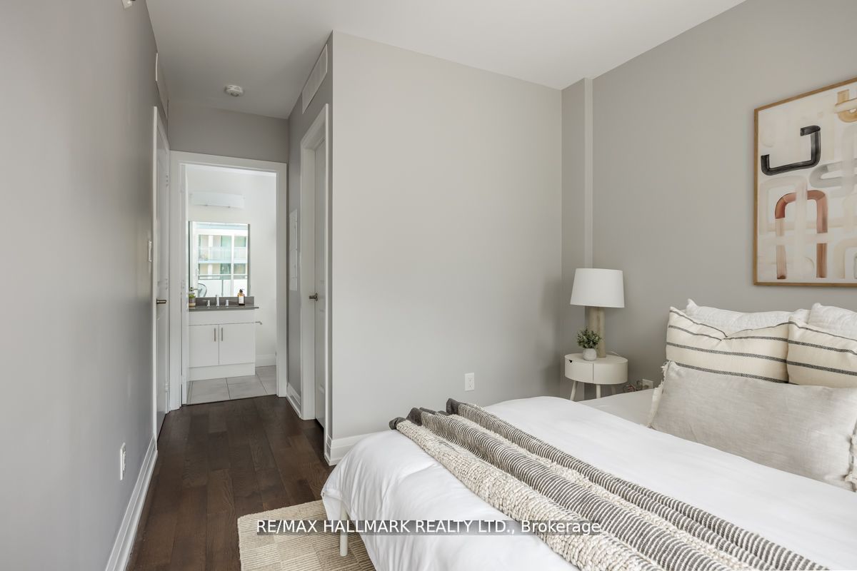 200 Woodbine Avenue, #304