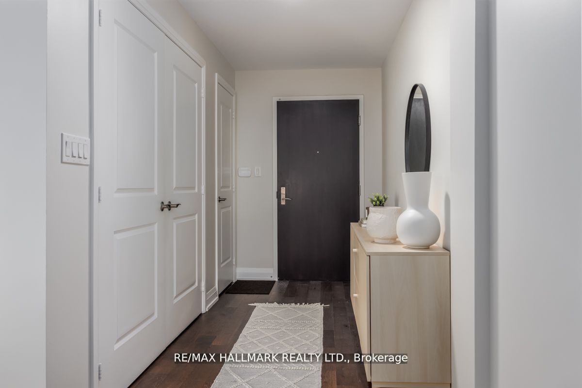 200 Woodbine Avenue, #304