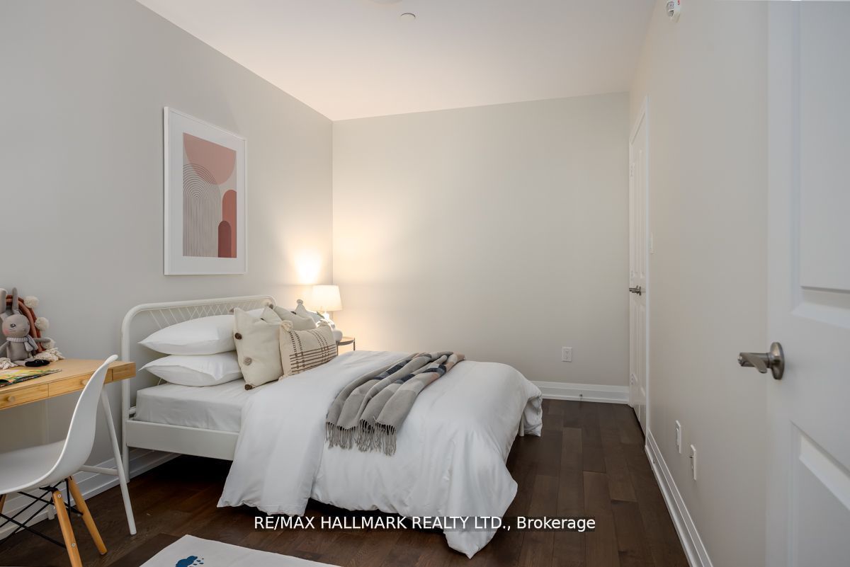 200 Woodbine Avenue, #304
