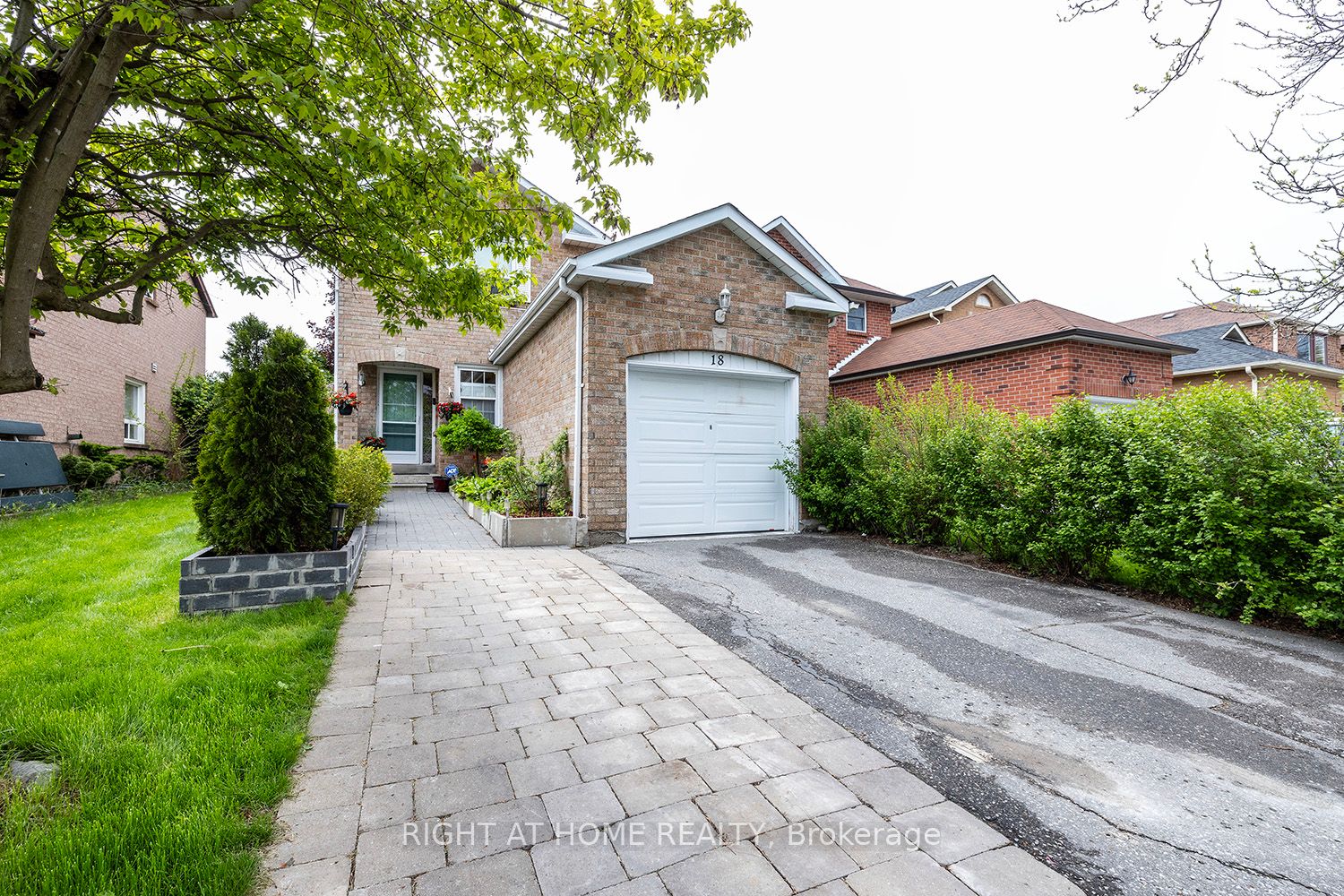 18 Tipton Crescent