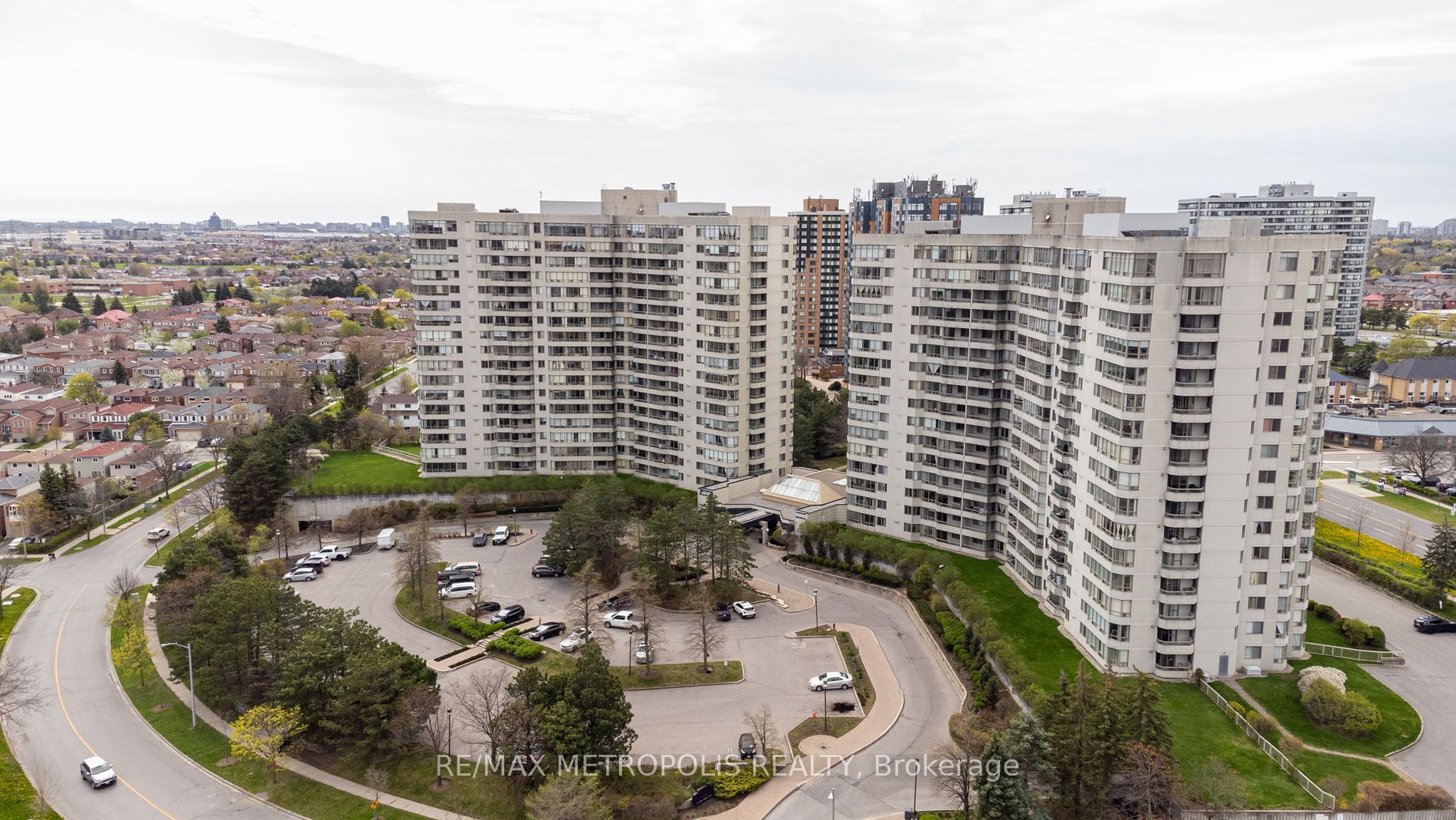 150 Alton Towers Circle, #201