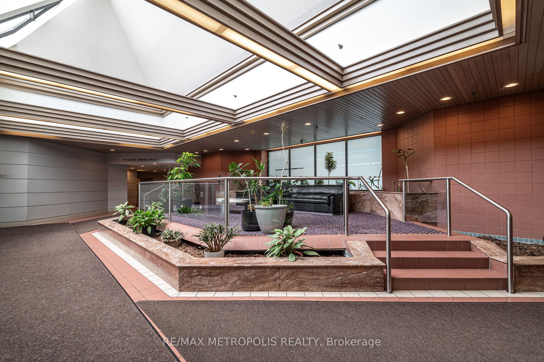 150 Alton Towers Circle, #201