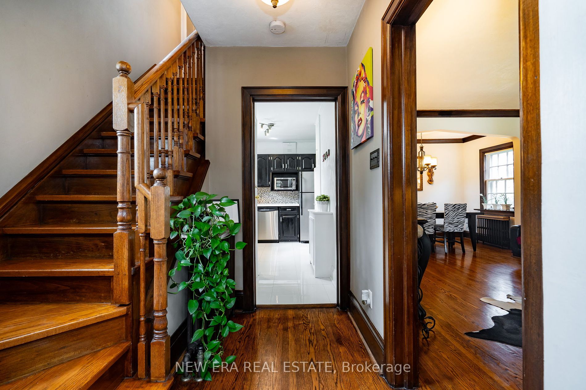 2 Four Oaks Gate