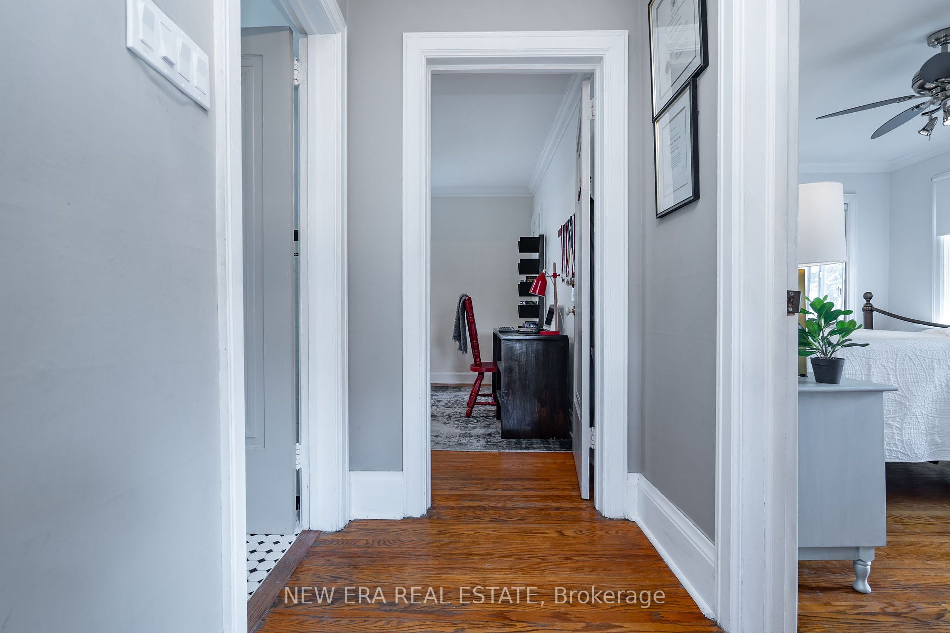 2 Four Oaks Gate