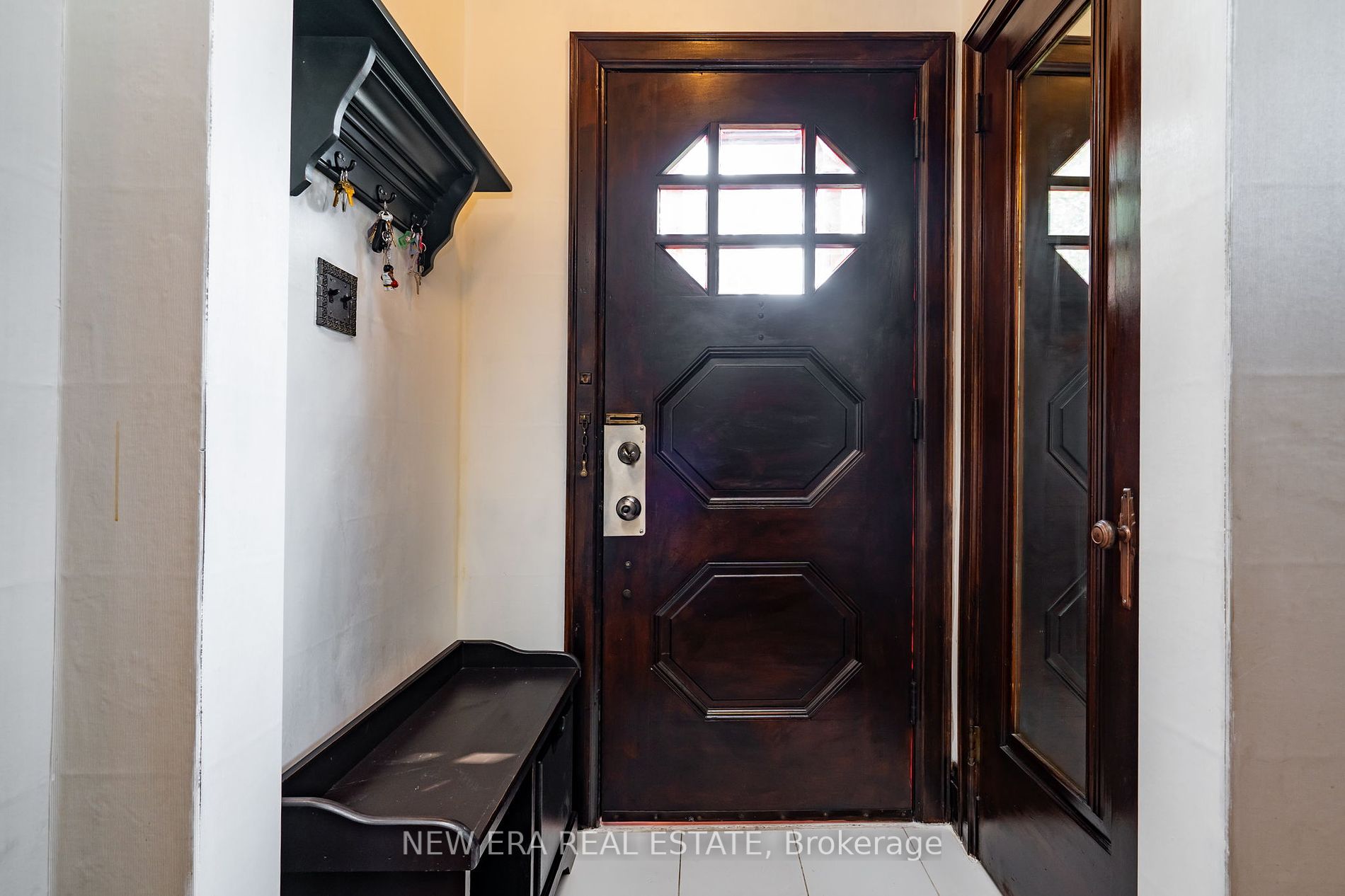 2 Four Oaks Gate