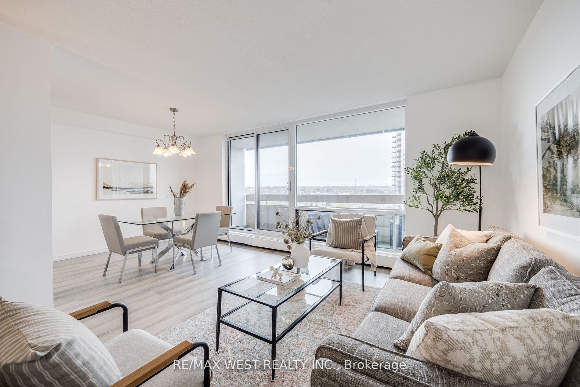1210 Radom Street, #910