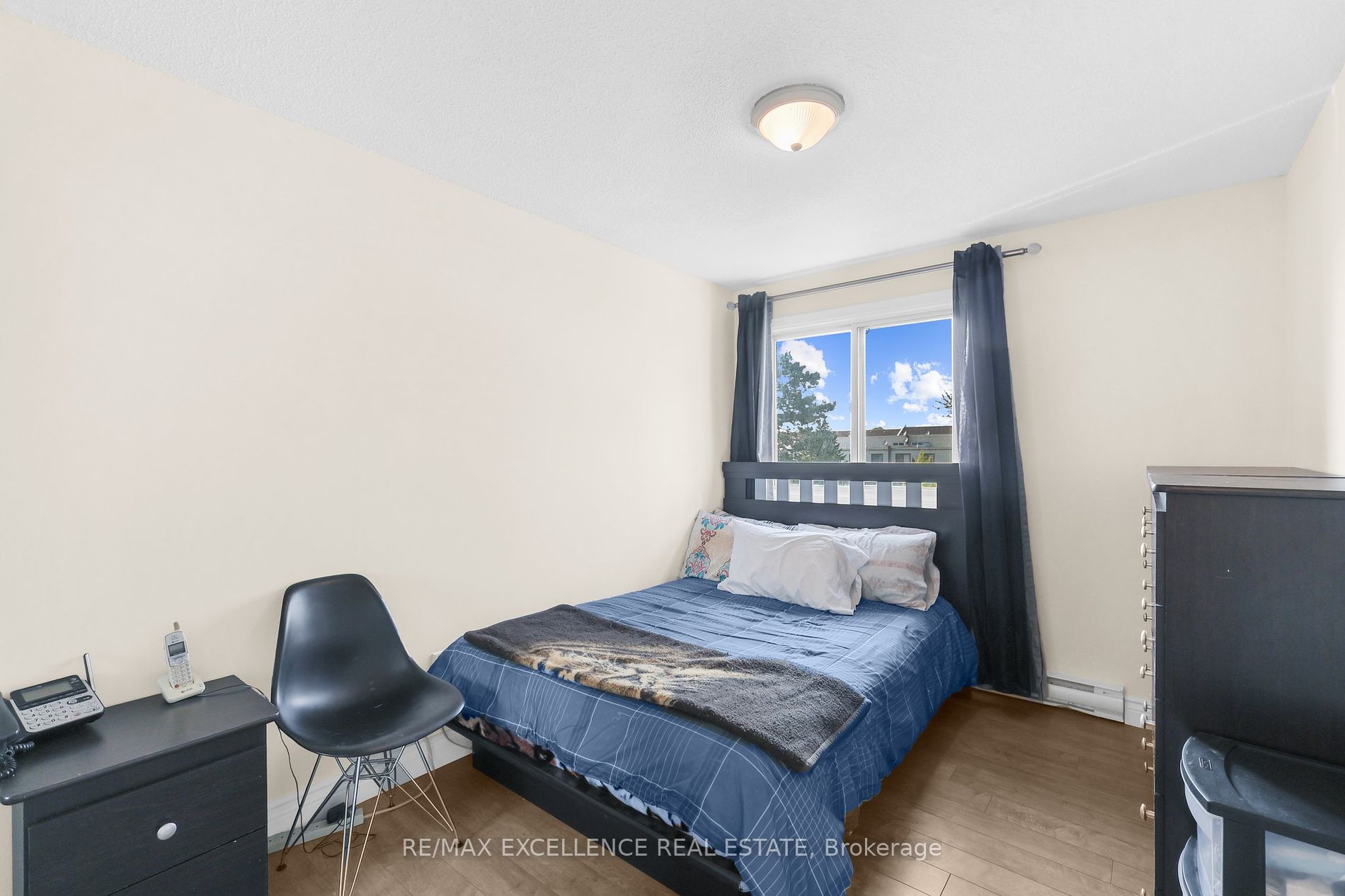 1100 Oxford Street, #73