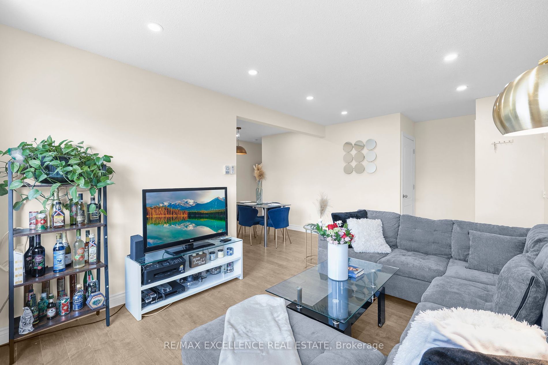 1100 Oxford Street, #73