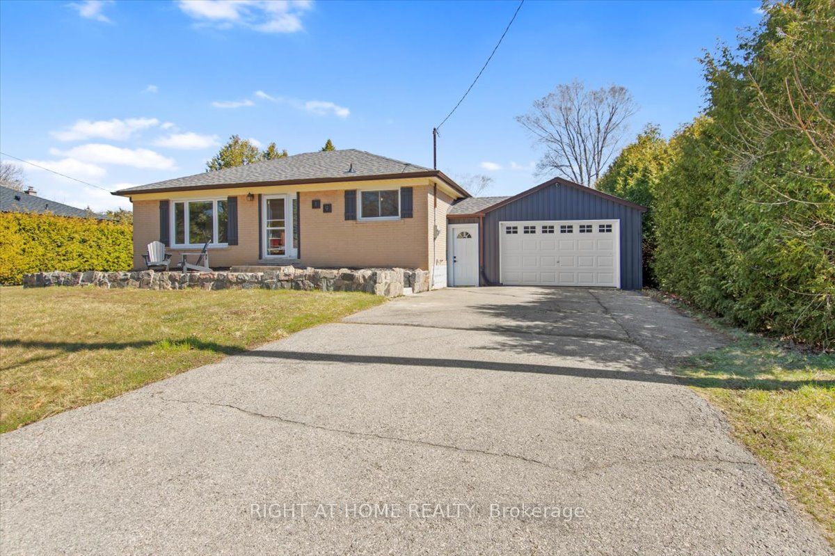 19 Torian Ave