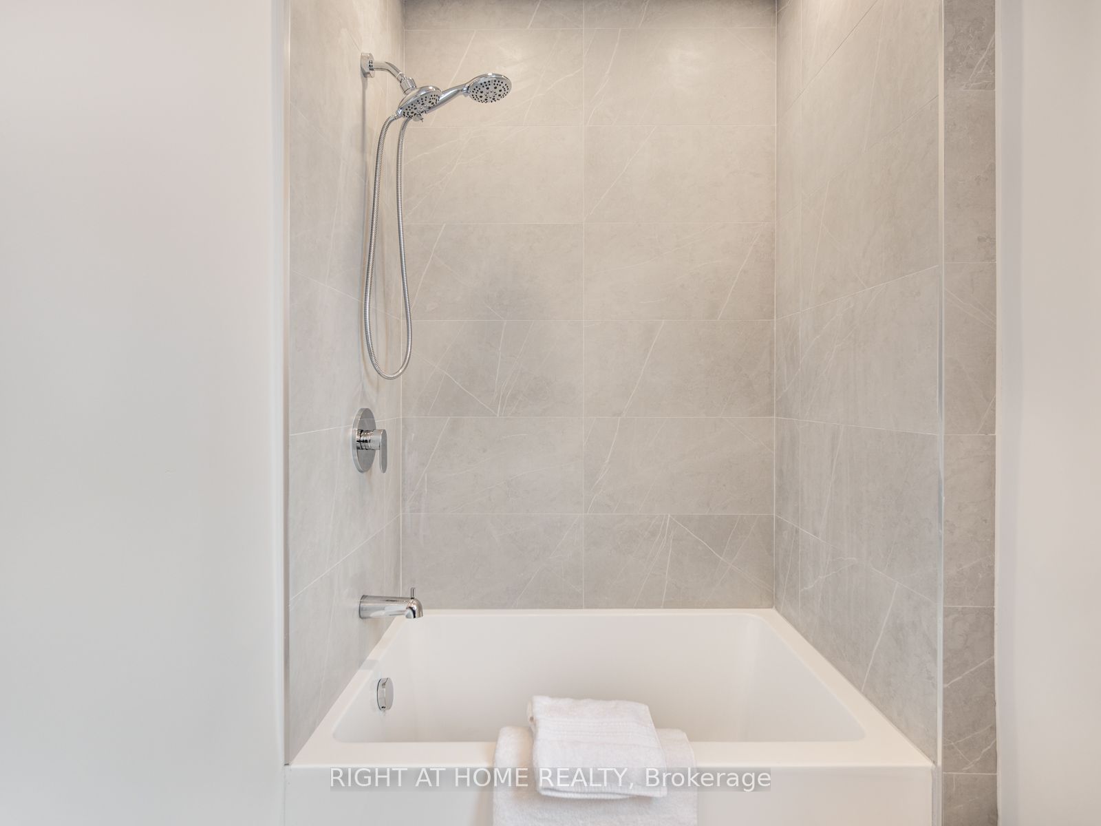 49 Amsterdam Avenue