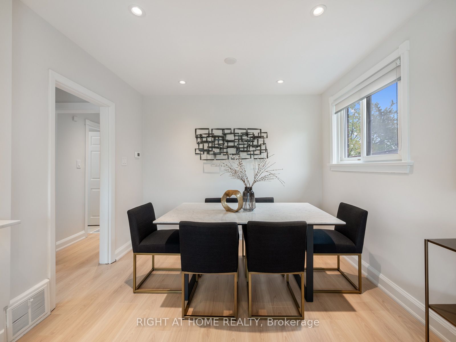 49 Amsterdam Avenue