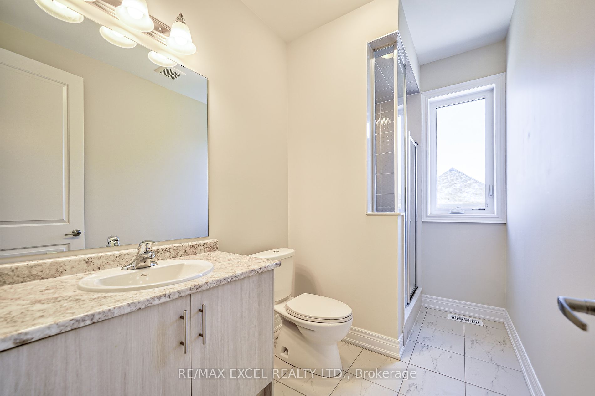 98 Deer Ridge Cres