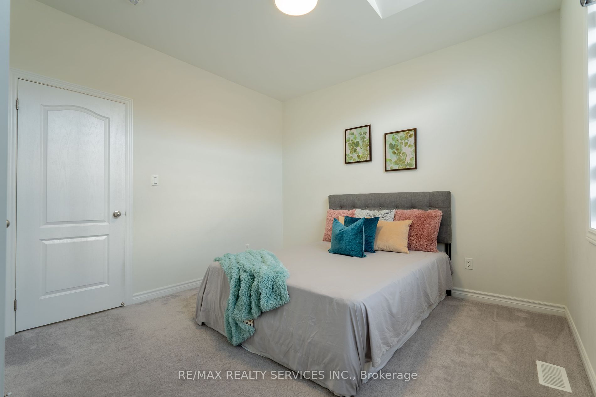 24 Hickling Lane