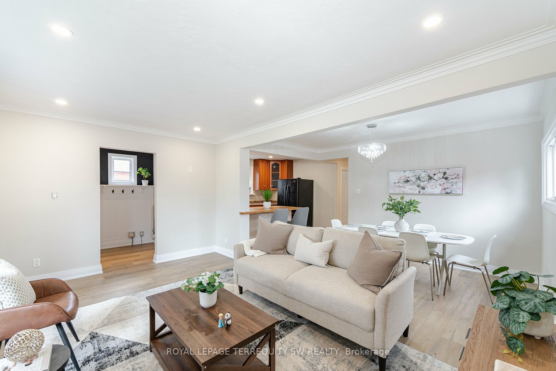 216 Flora Drive