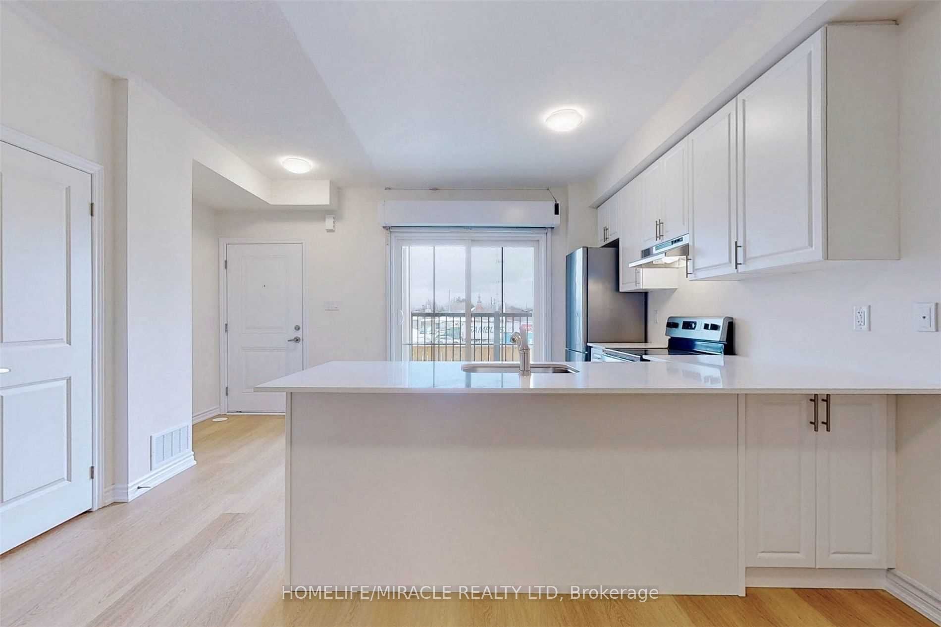 470 Beresford Path, #14