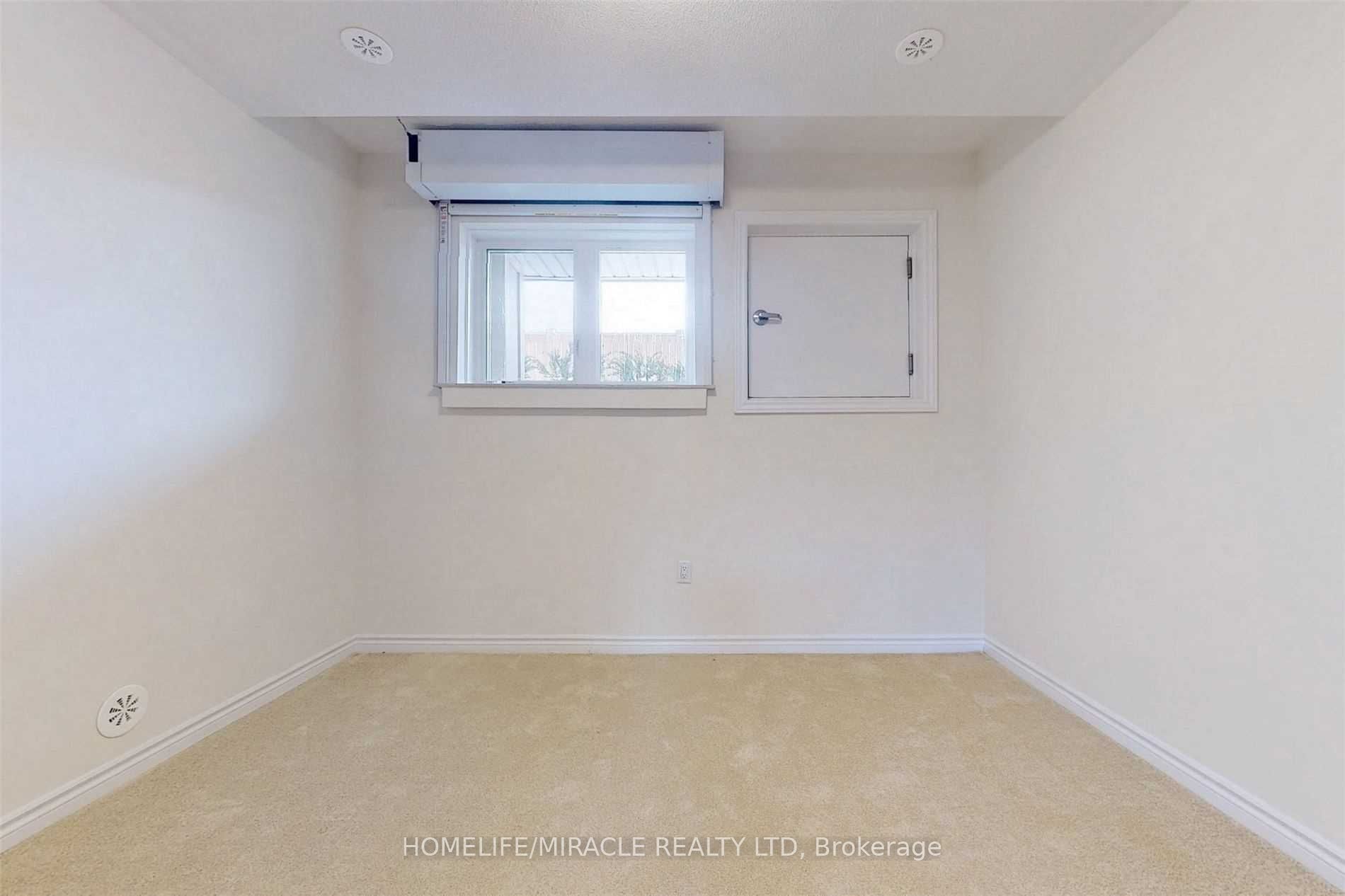470 Beresford Path, #14