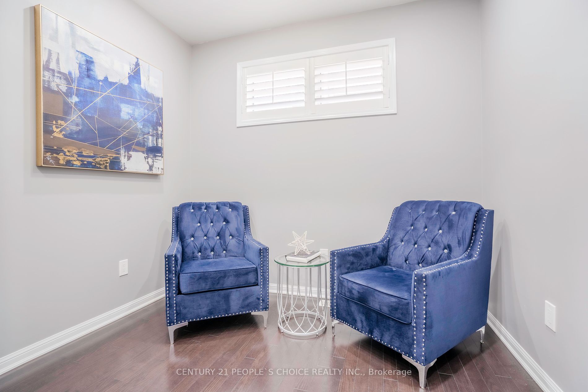 1821 Parkhurst Crescent