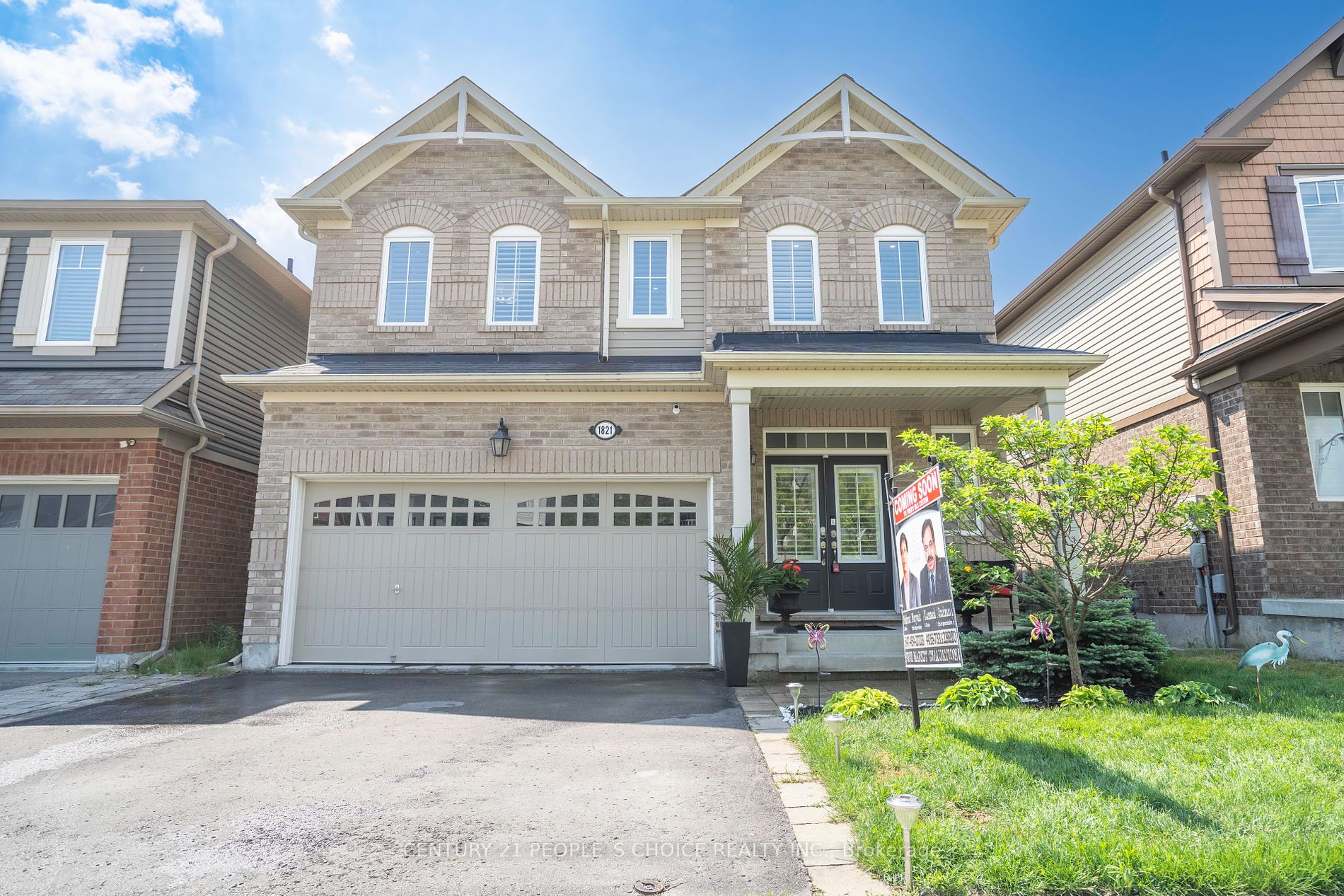 1821 Parkhurst Crescent