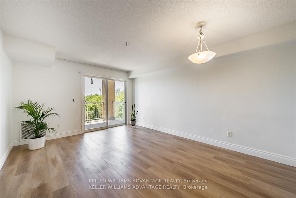 684 Warden Avenue #305