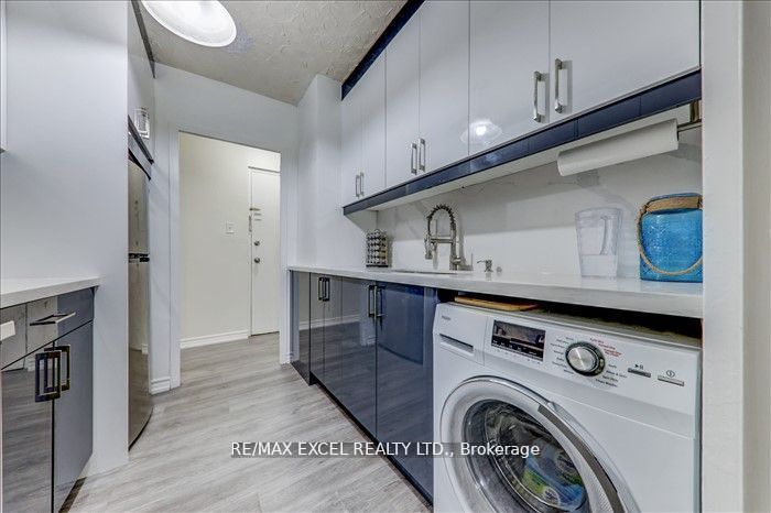 2245 Eglinton Ave E, #205