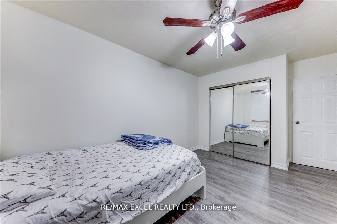 2245 Eglinton Ave E, #205