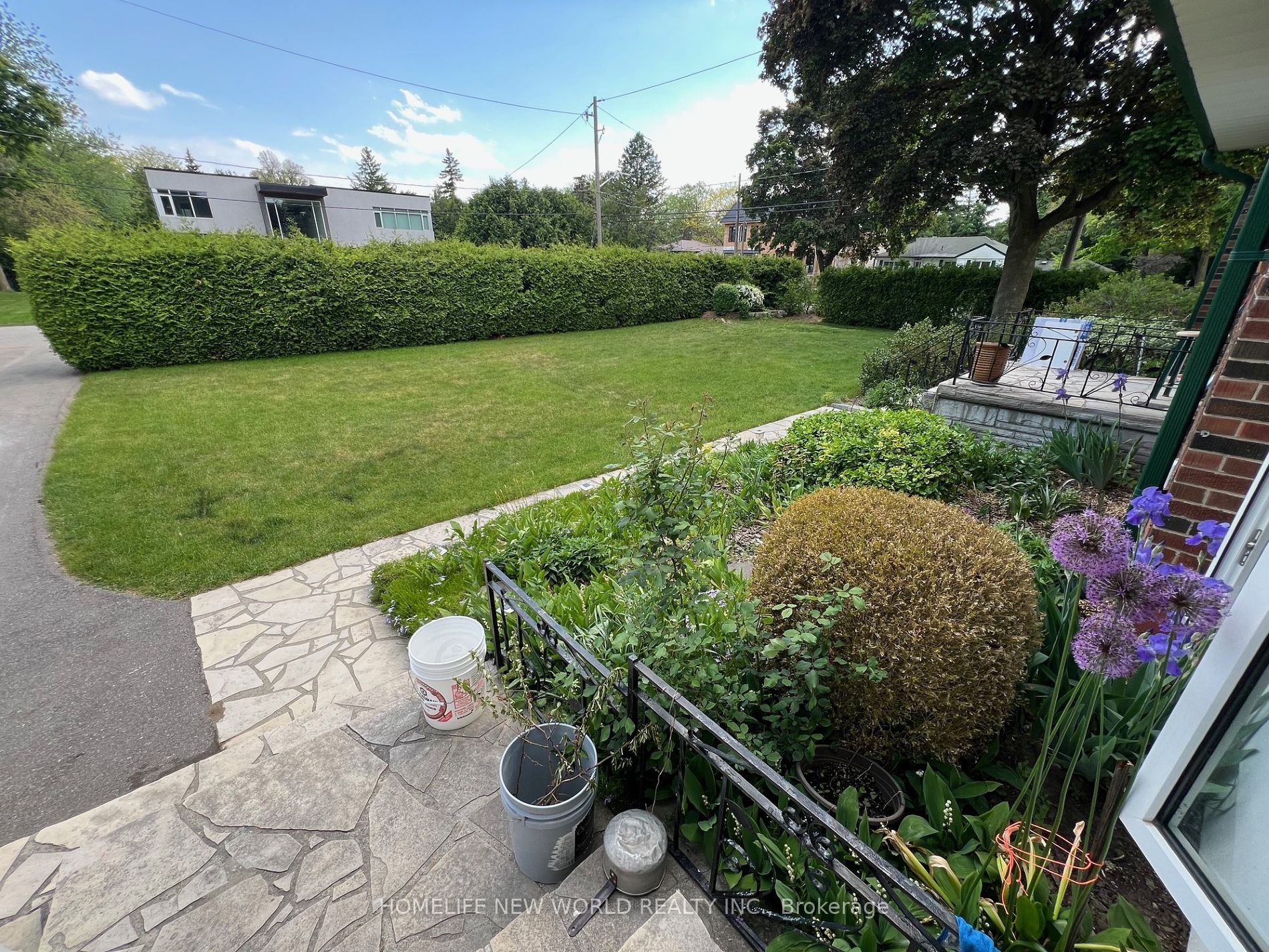 2 Bramber Road, #BSMT