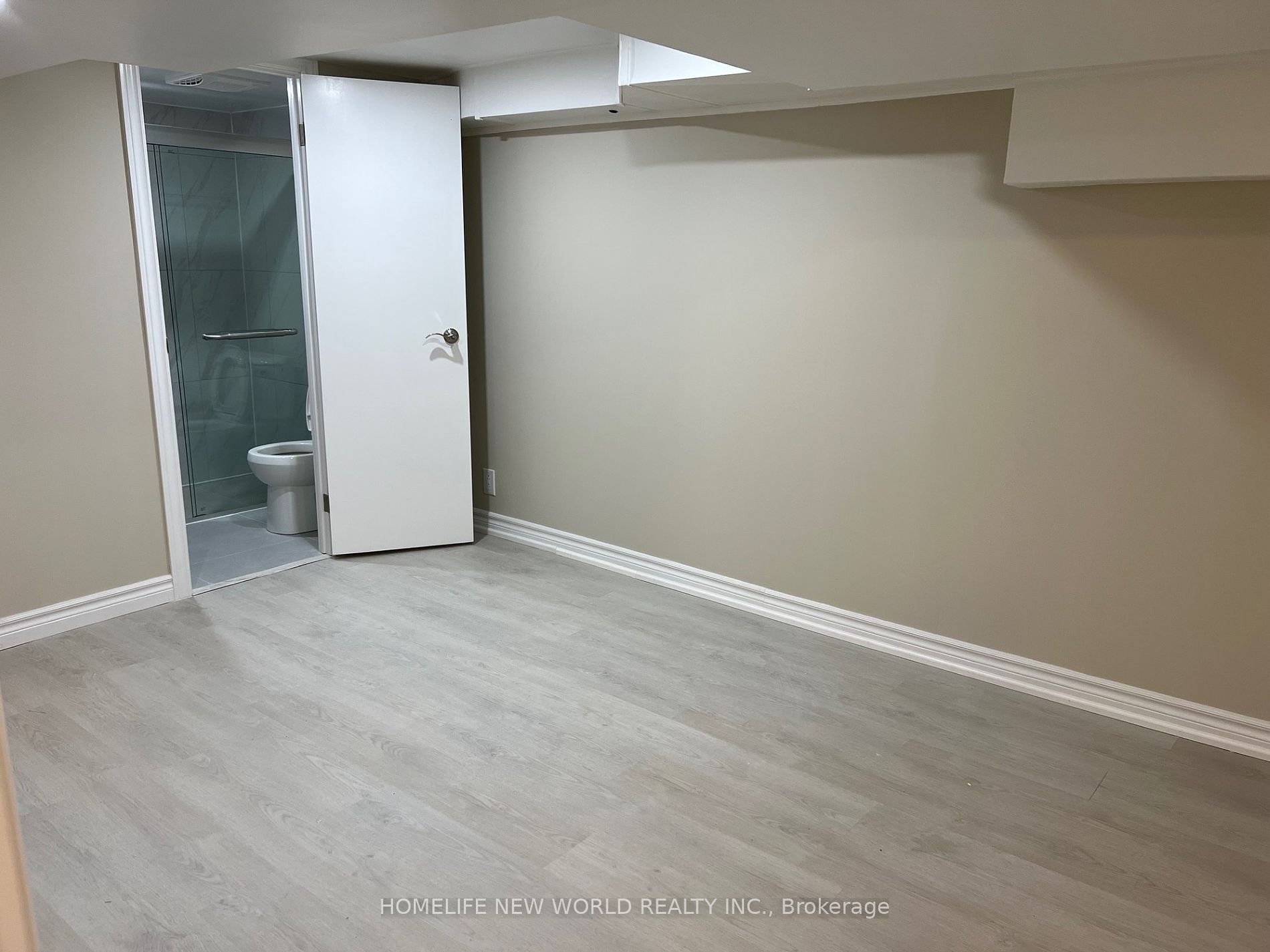 2 Bramber Road, #BSMT