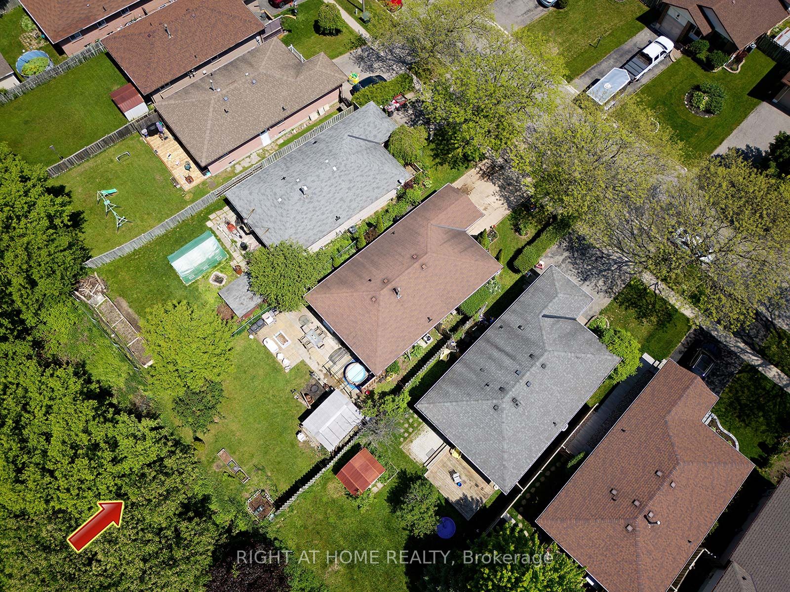 884 Southgate Drive S