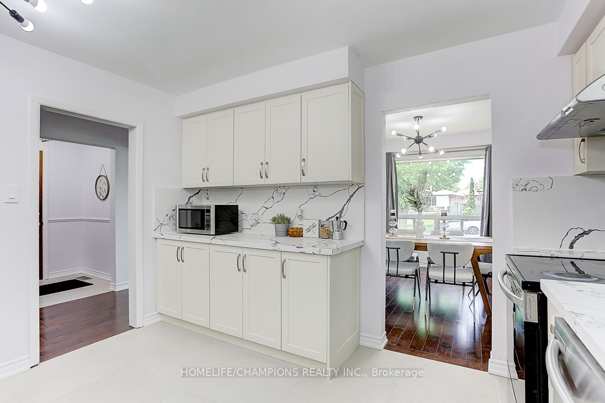 15 Stonehenge Crescent