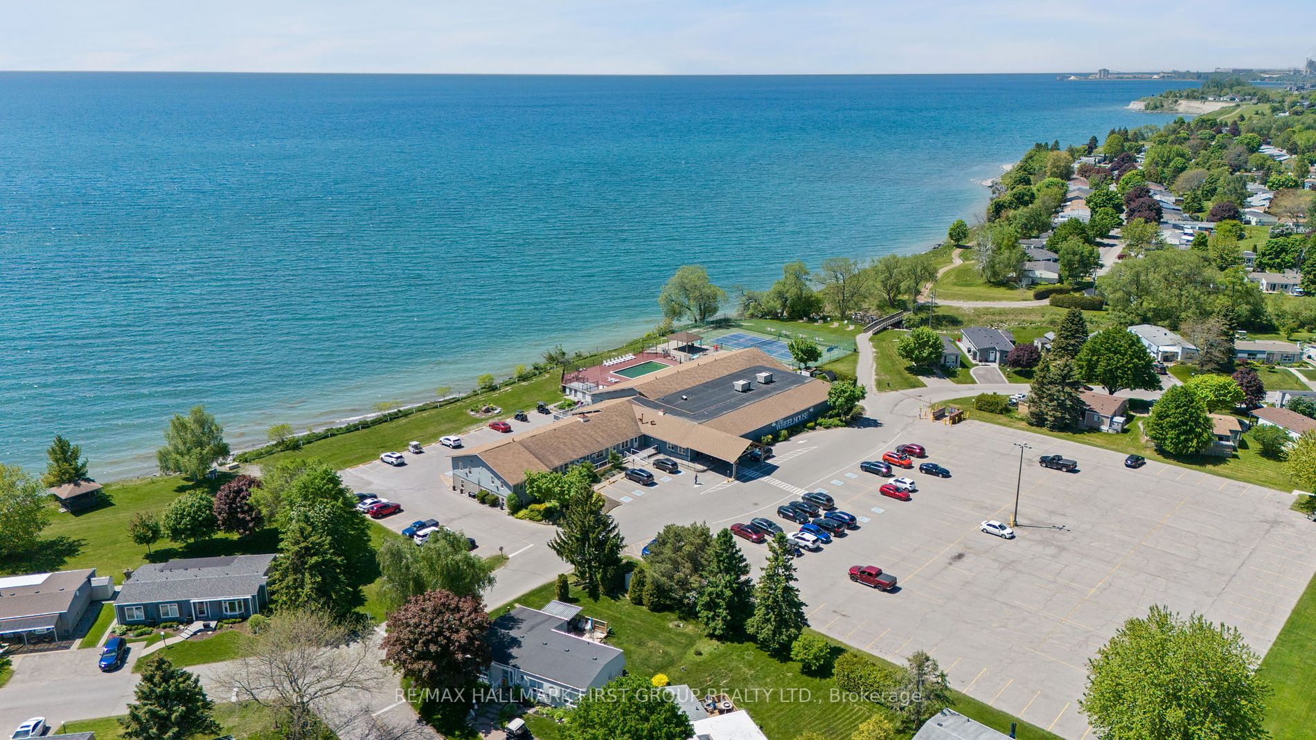 8 Kawartha Rd