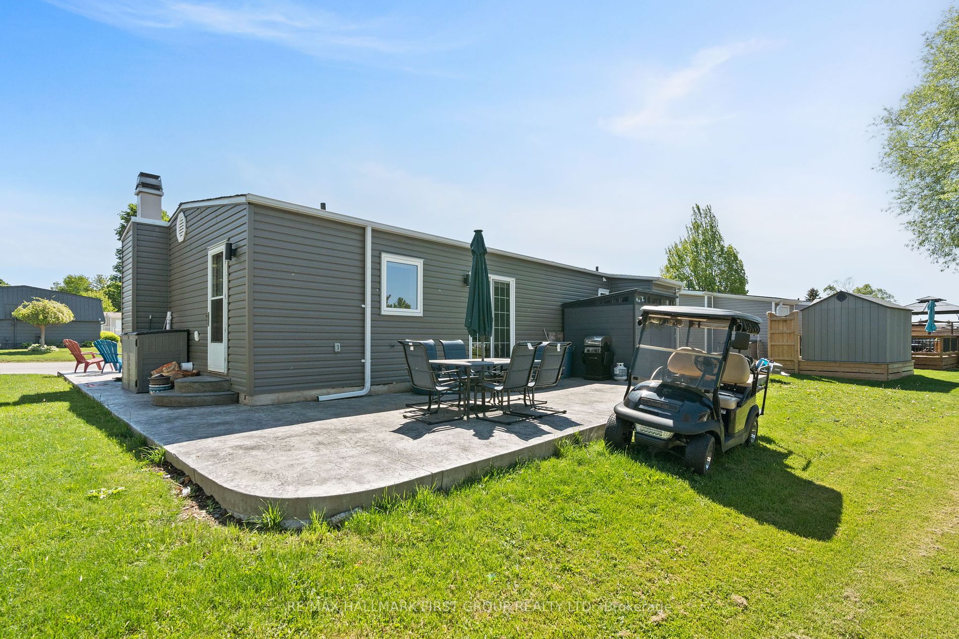 8 Kawartha Rd