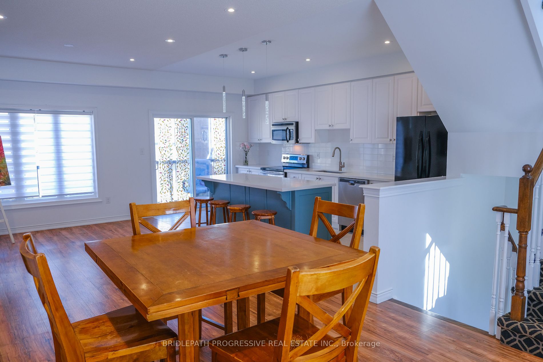 17 Devineridge Avenue