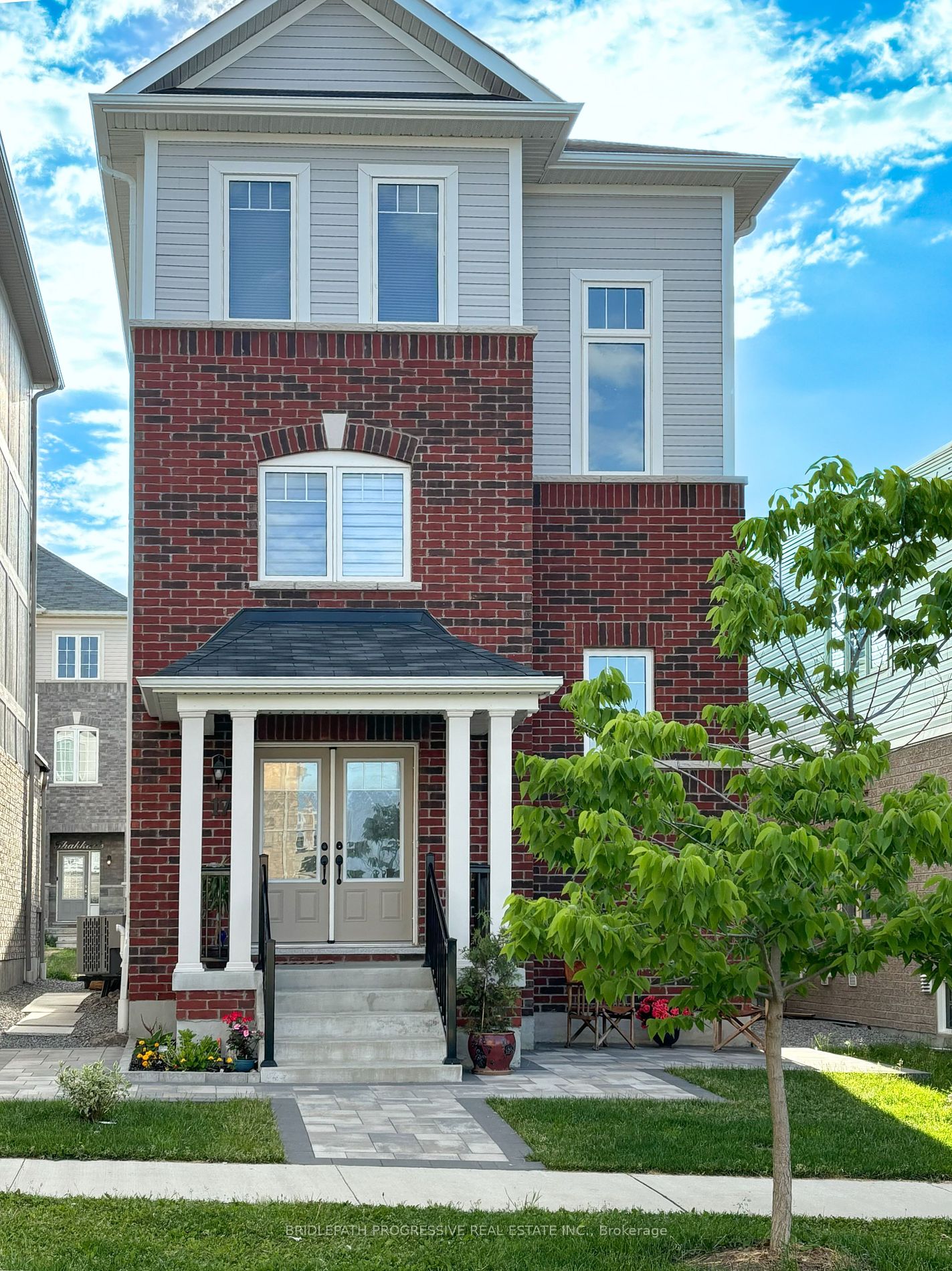 17 Devineridge Avenue