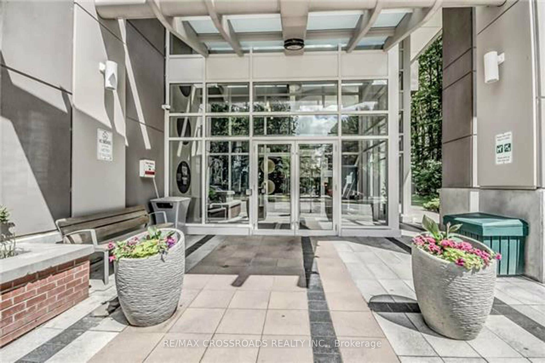 190 Borough Dr, #809