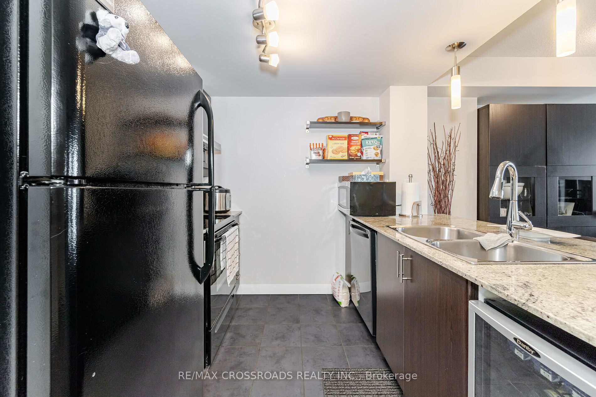 190 Borough Dr, #809