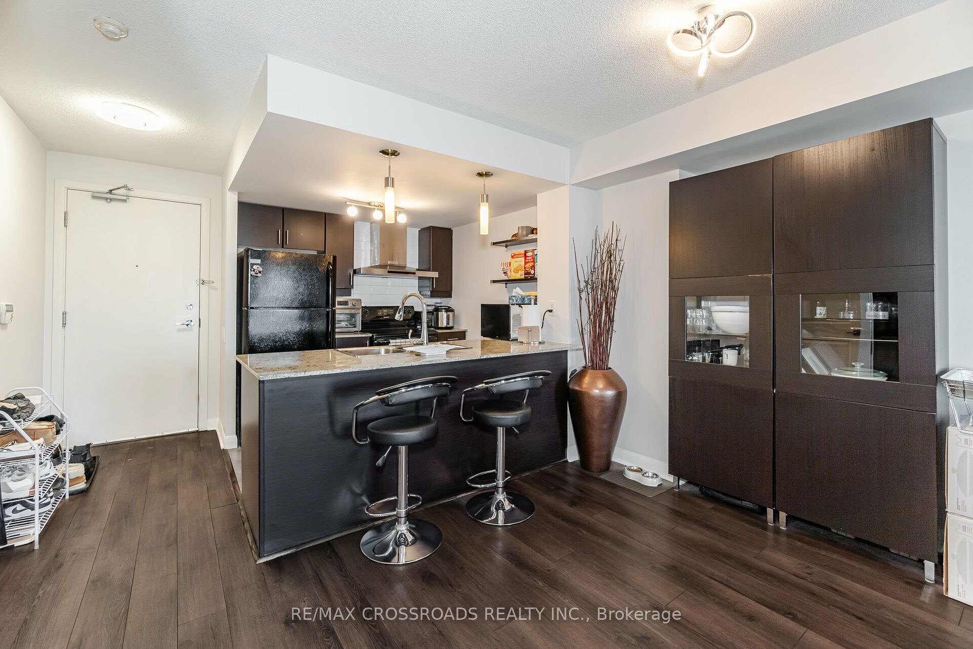 190 Borough Dr, #809