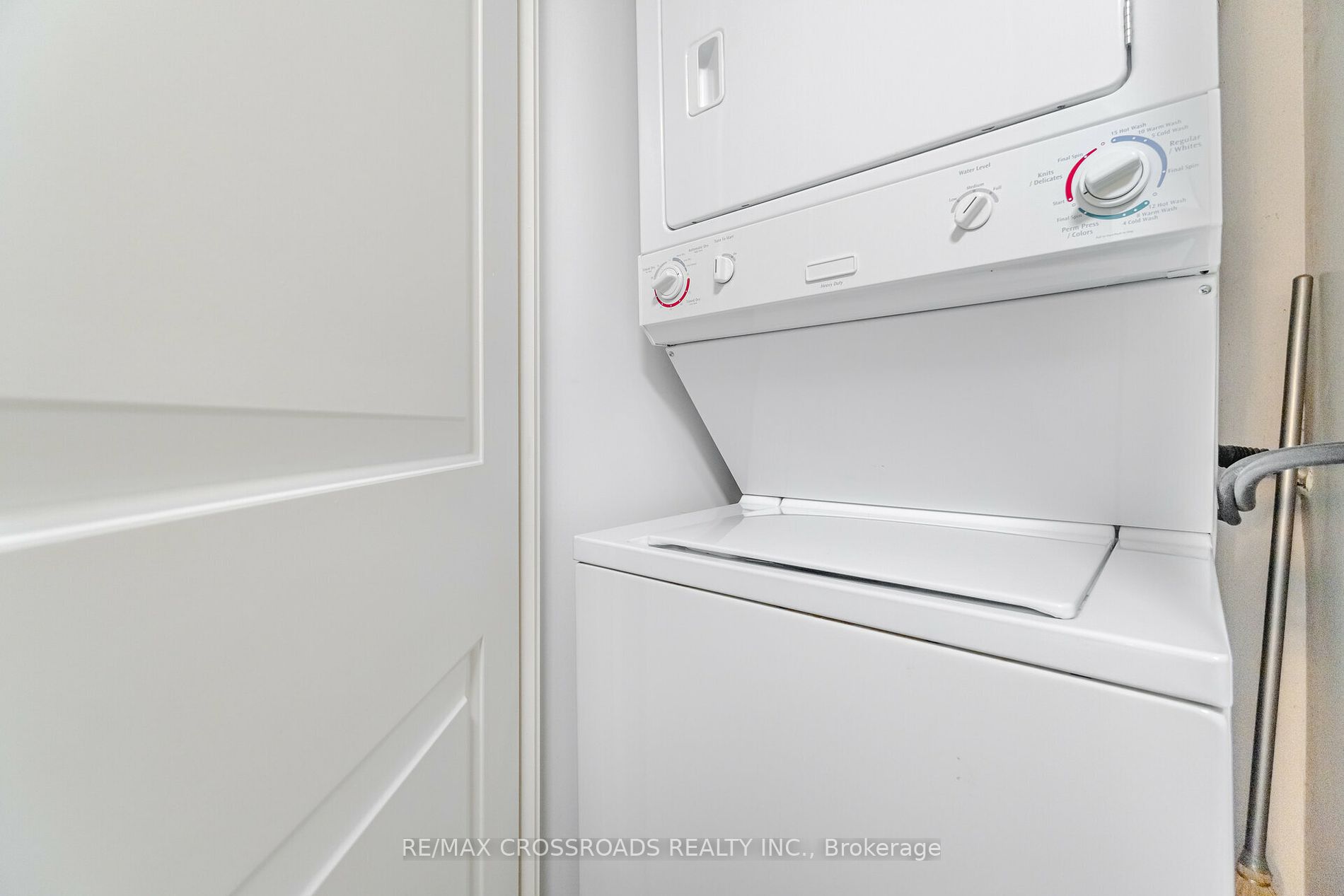 190 Borough Dr, #809