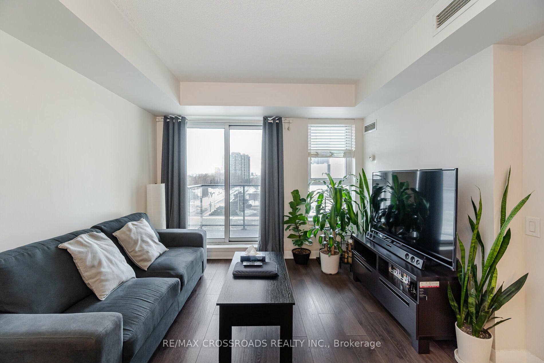 190 Borough Dr, #809