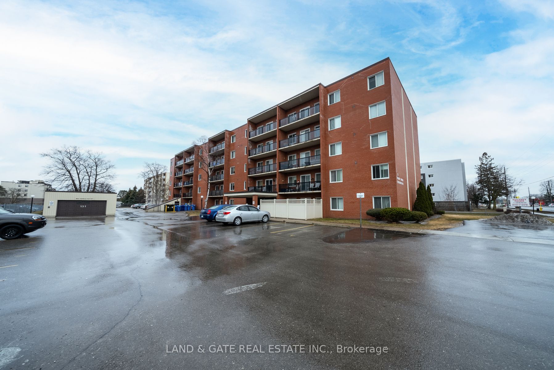 131 Taunton Road E #201